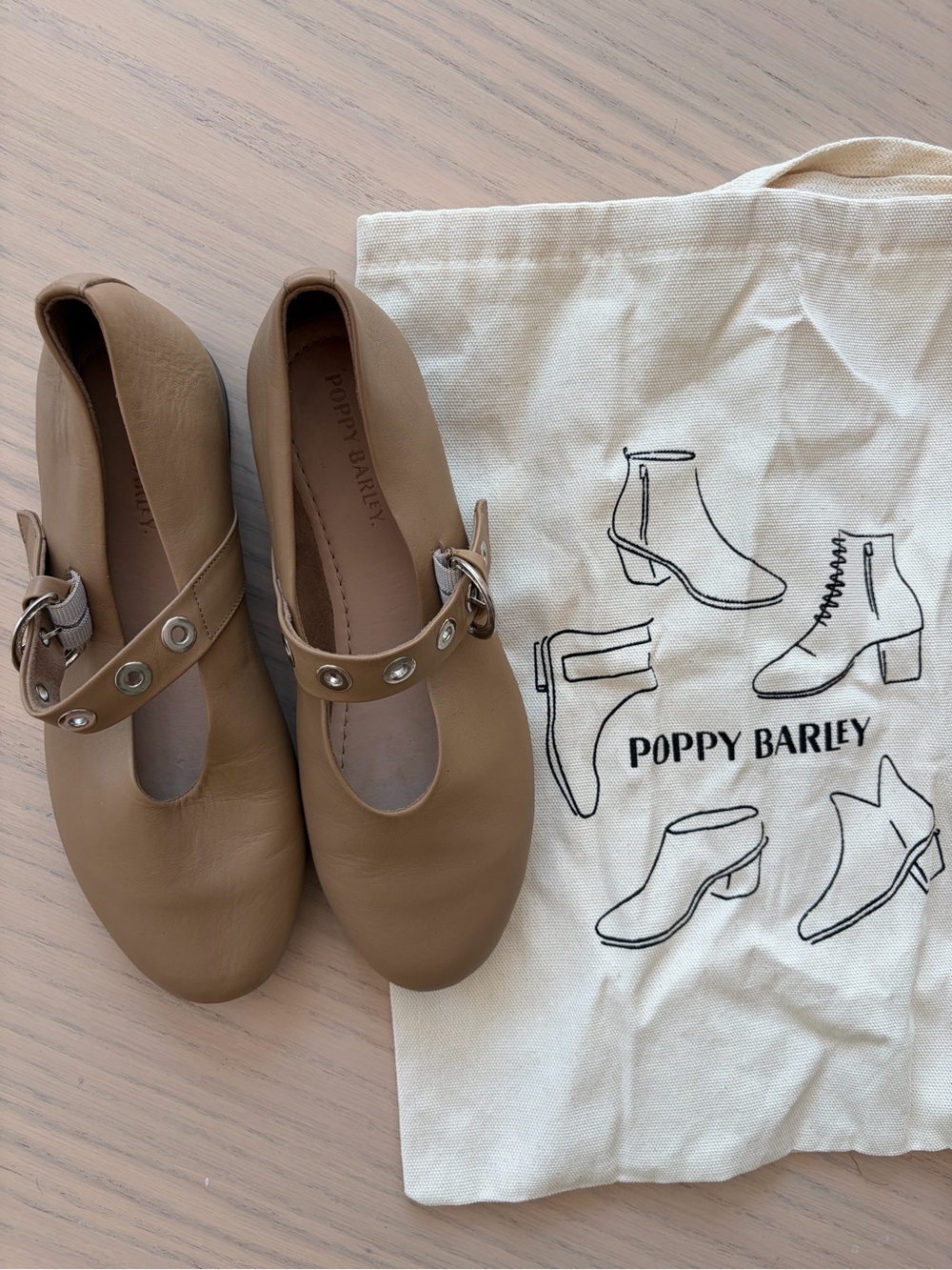 Never Worn Poppy Barley Sold out BLVD Mary Jane Khaki  Leather Shoes 9